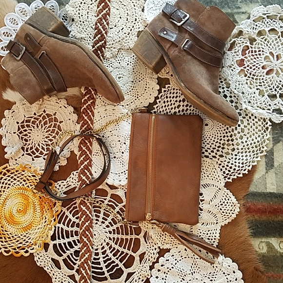 Ardene Handbags - 🦄2/$20🦄Ardene Small Purse